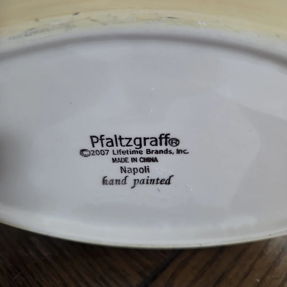 Pfatzgraff 2007 Napoli Oval Basket With Wicker Handle